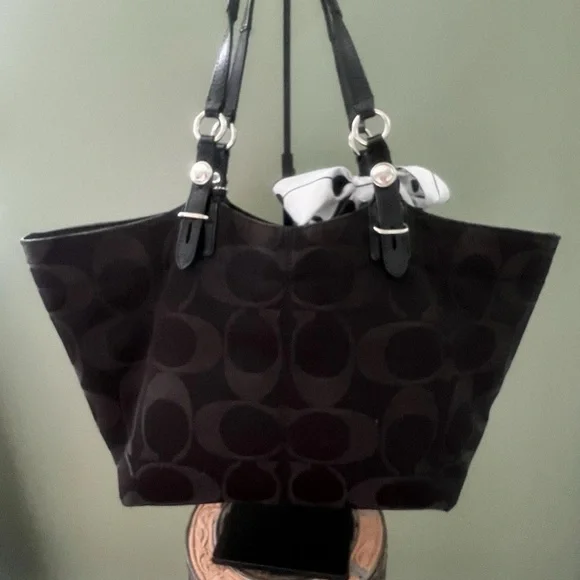 Coach Black Signature Canvas Leather Satchel - Picture 4 of 7